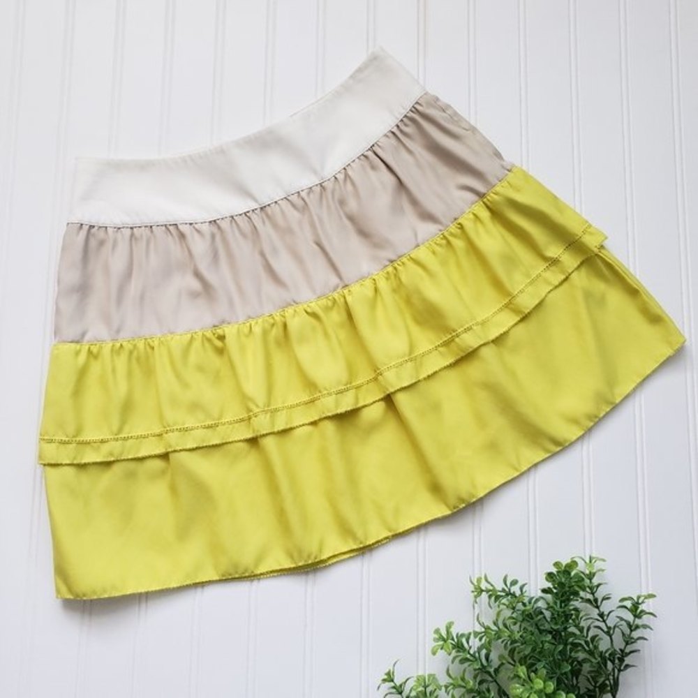 Banana Republic Skirt Tiered Ruffle Skirt Yellow Tan size 0 Preppy Boho